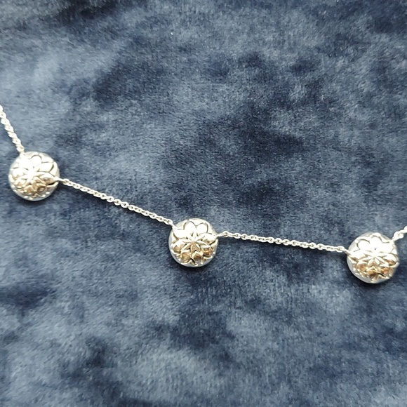 Necklace - Picture 2 of 3